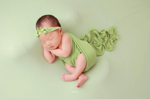 辽宁宝宝边吃边拉正常吗